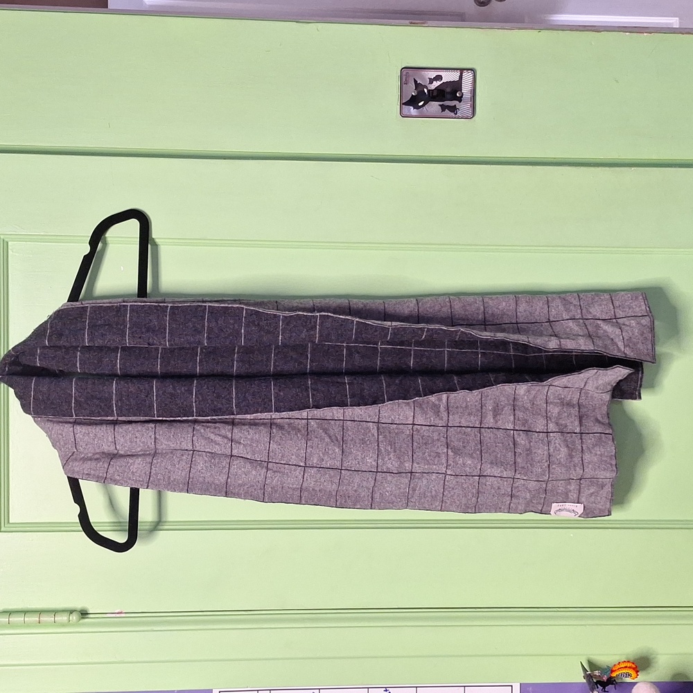 Grey geometic Portolano scarf